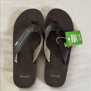 Sanuk Dark Brown Flip Flops